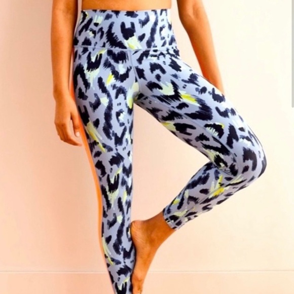 Aerie workout set (Bra & Leggings) - Picture 2 of 3